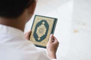 THE ROLE OF THE HOLY QURAN IN DAILY MUSLIM LIFE